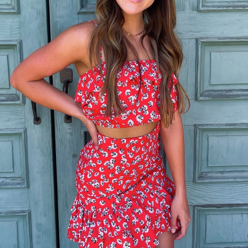 Red Floral Set